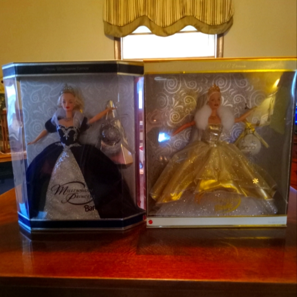 Rare holiday collection barbies mint condition (4)